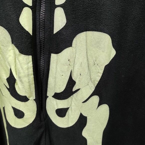 NWT #FOLLOWME Glow In The Dark Skelton KIDS Onesie S, M - Picture 5 of 11
